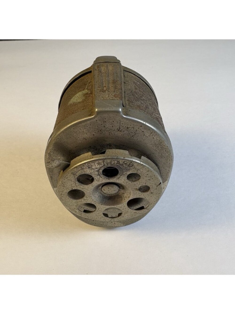 Vtg Boston KS 8-Hole Wall Desk Mount Pencil Sharpener Hand Crank Made in USA - Picture 2 of 7